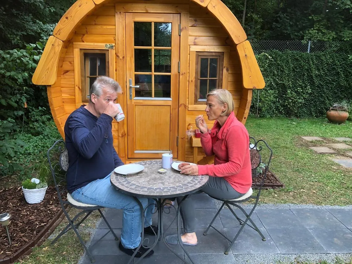 Holz-Wohnfass In Muenchen-Nymphenburg Lägenhet 0*, München